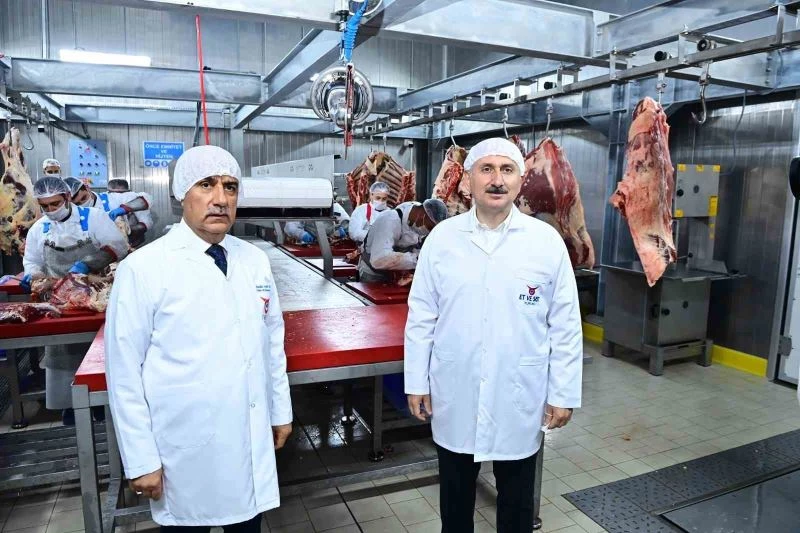 Bakanlar Karaismailoğlu ve Kirişci, Et ve Süt Kurumu Trabzon Et Kombinası’nın açılışını yaptı
