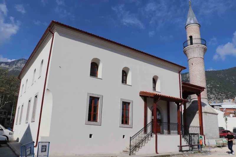 Kırkağaç Karaosmanzade Camii yeniden ibadete açılıyor
