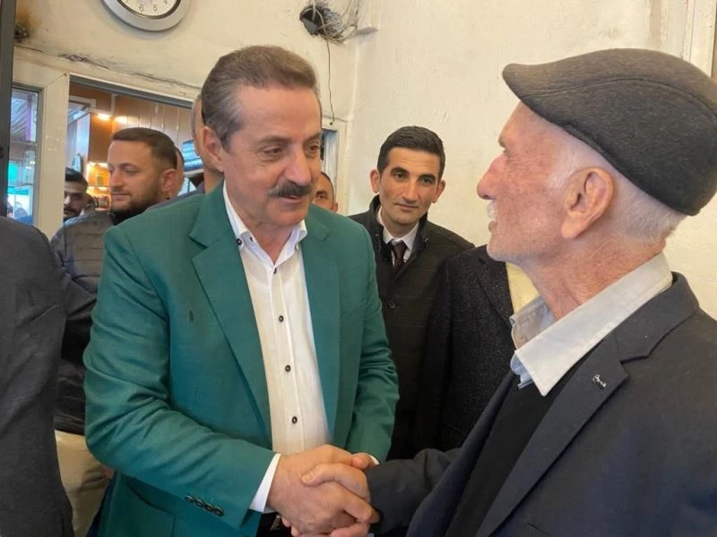 AK Parti Artvin Milletvekili adayı Faruk Çelik: 