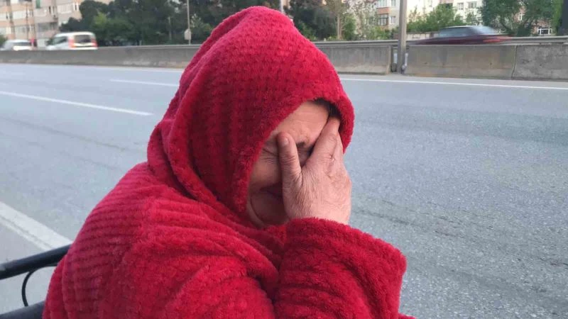 Akülü tekerlekli sandalyesiyle yolda kalan kadının sözleri yürek dağladı:
