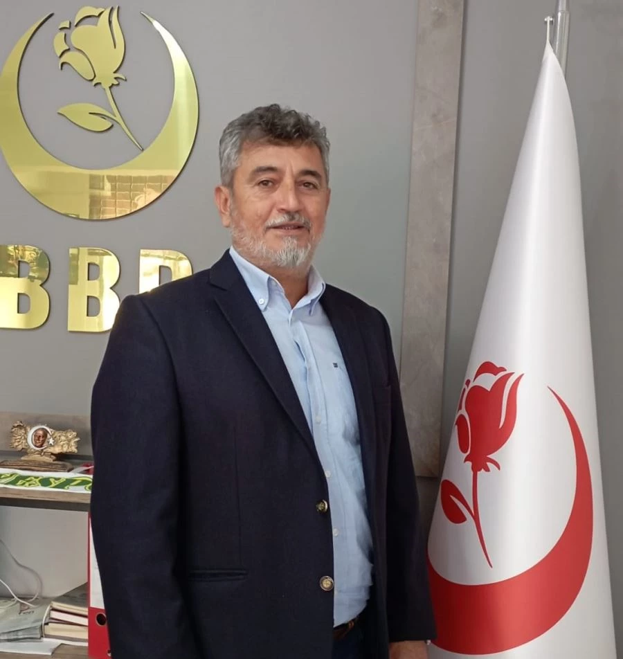 Mehmet Tamer Taşdelen KİMDİR?