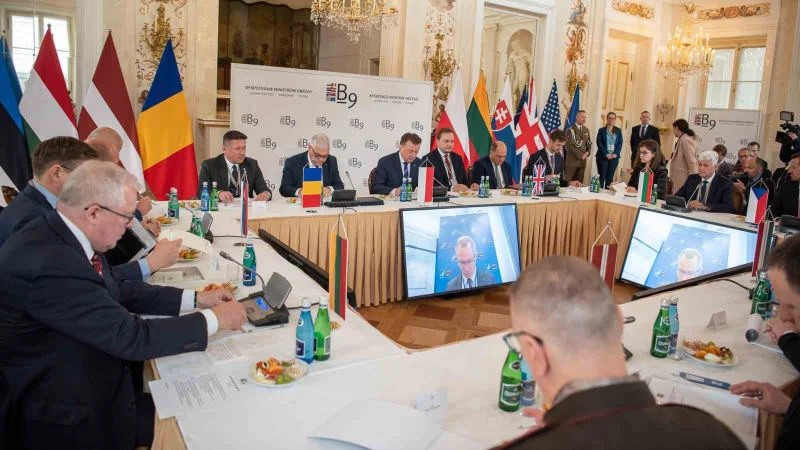 Romanya Savunma Bakanı Tilvar: 