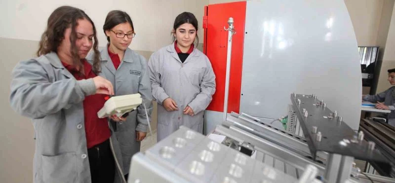 MEB, uluslararası meslek liselerini yaygınlaştırıyor
