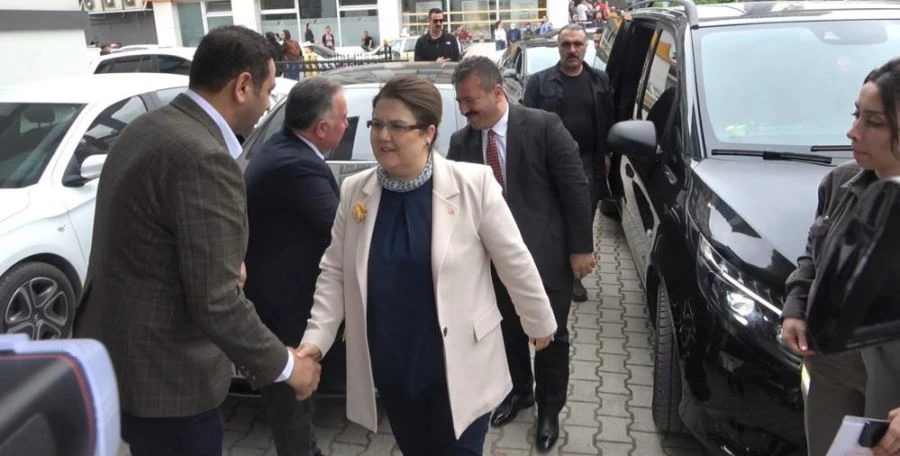 Bakanı Derya Yanık: 