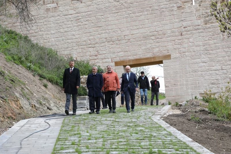 Kütahya Kalesi ve Ulu Cami Arkası Kültür Yolu Projesi’nde sona yaklaşıldı
