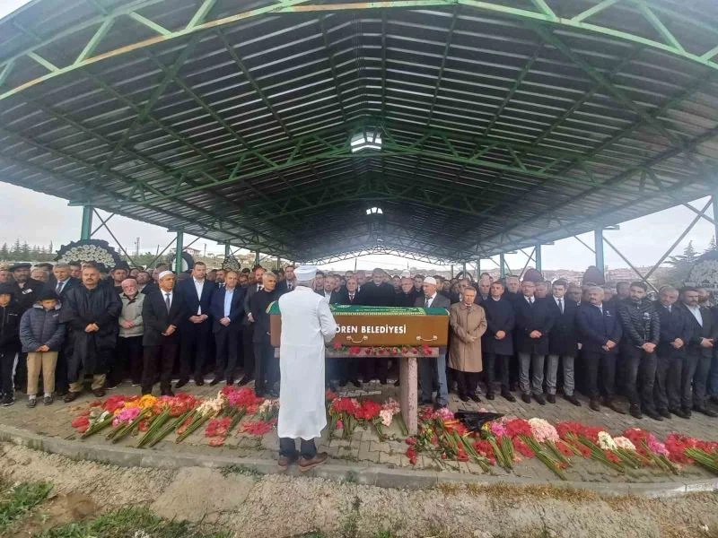 Şoförü tarafından öldürülen eski ATO Başkanvekili Aypek toprağa verildi
