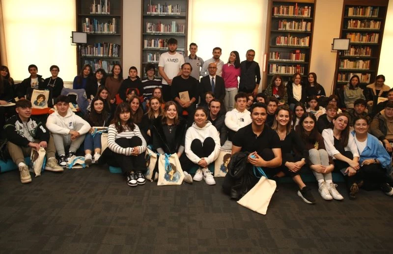 Özgür Ozan öğrencilere Tomris Uyar öyküsü okudu
