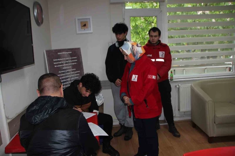  Kan merkezi olmayan Bilecik’te kan bağışında yoğun ilgi
