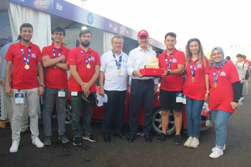 BUÜ’nün 11 takımı TEKNOFEST finallerinde
