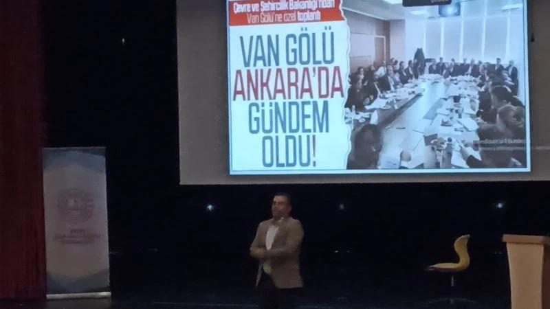 Erciş’te ‘Çevre Enerji ve İklim Değişikliği Konferansı’ düzenlendi
