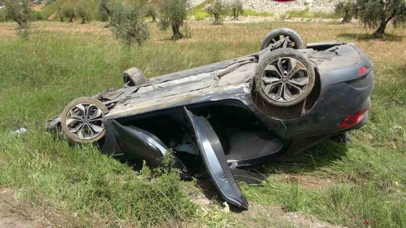 Kontrolden çıkan araba devrildi: 1 yaralı
