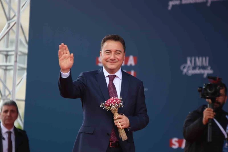 Babacan: “Kılıçdaroğlu seçildiği gün sadece Millet İttikafı’nın Cumhurbaşkanı olmayacak, 86 milyonun Cumhurbaşkanı olacak”
