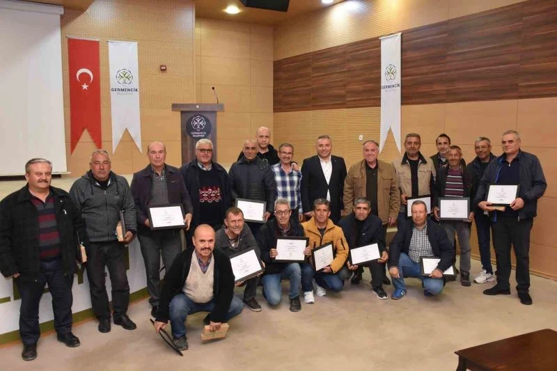 Başkan Öndeş, EYT’den emekli olan personellerine “Teşekkür Belgesi