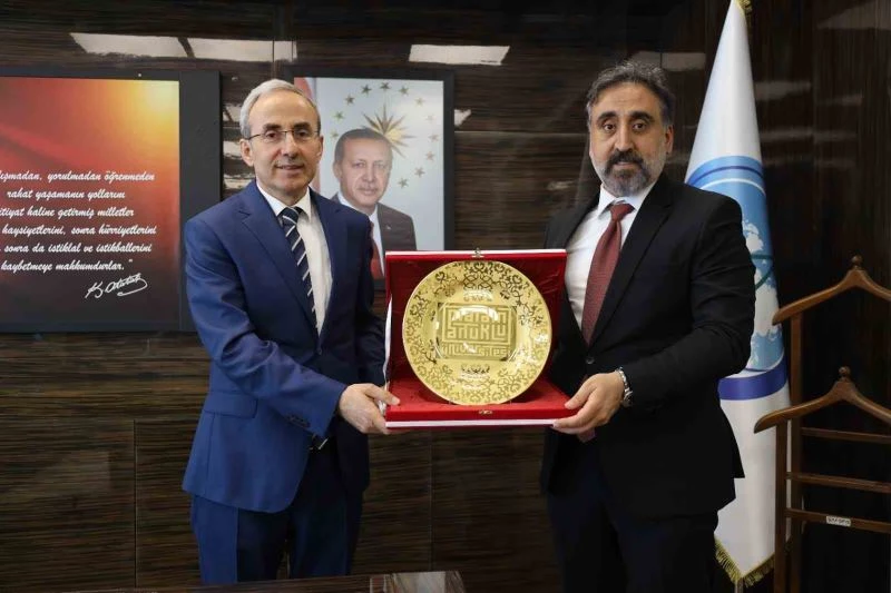 MAÜ Rektörü Özçoşar, Gaziantep İslam Bilim ve Teknoloji Üniversitesinde incelemelerde bulundu
