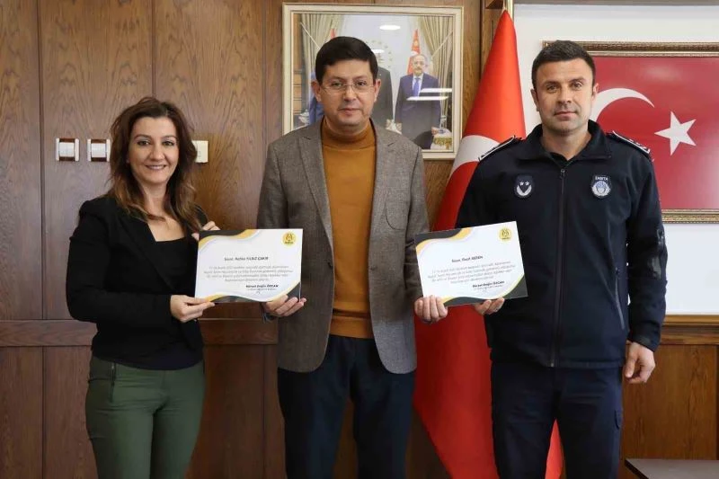 Başkan Özcan personellerini ödüllendirdi
