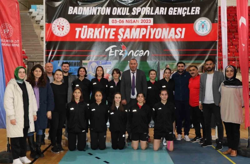 Okul Sporları Gençler Badminton Türkiye Şampiyonası başladı
