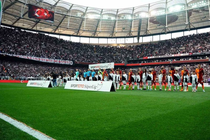 Spor Toto Süper Lig: Beşiktaş: 0 - Galatasaray: 0 (Maç devam ediyor)
