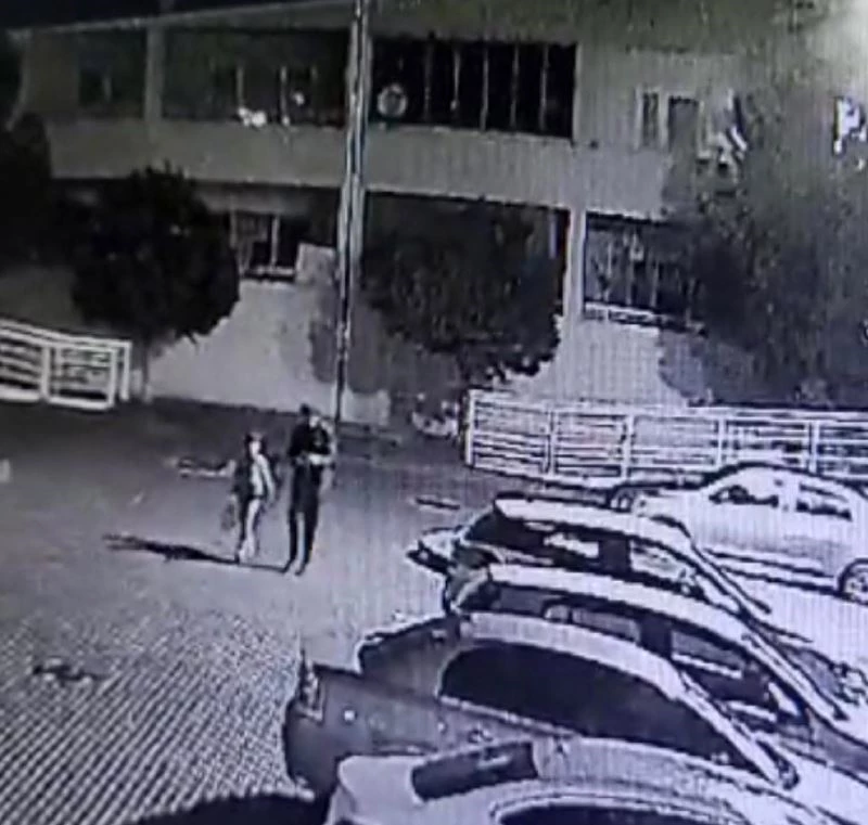 Çevreyi kollayan adam, çocuğa hırsızlık yaptırdı
