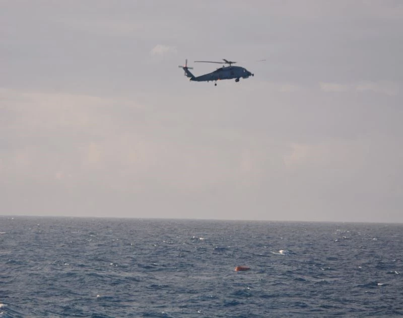 Mehmetçik, batan JOE-2 isimli ticari geminin personelini arama kurtarma faaliyetlerine destek oluyor
