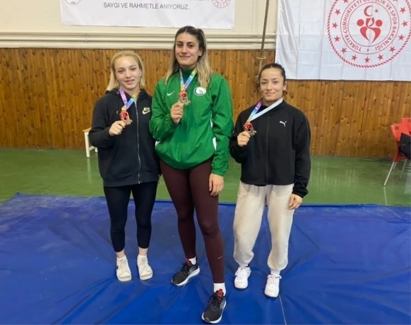 Rakiplerine şans vermediler
