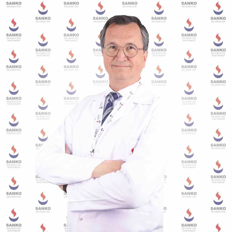 Omurga cerrahisinin önemli isimlerinden Prof. Dr. Zileli, SANKO Üniversitesi Hastanesi’nde
