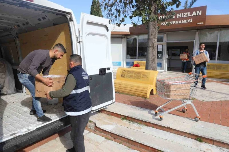 Depremzede Eren’in adı Hatay’da çadır kütüphanesinde yaşatılacak