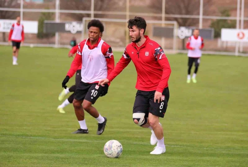 Sivasspor çift kale maç yaptı

