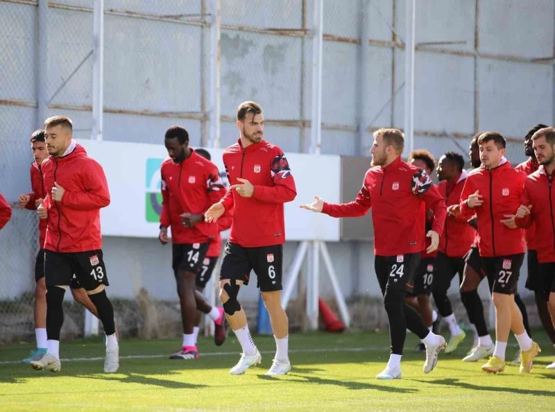 Sivasspor‘dan sakat futbolcular için açıklama
