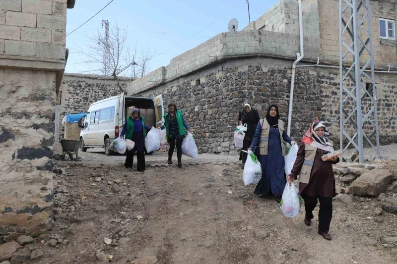 Dünya Yetimler Günü’nde anlamlı destek
