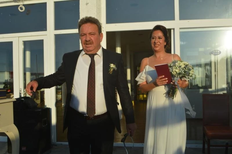 Ünlü oyuncu Serhat Özcan siyasete soyundu
