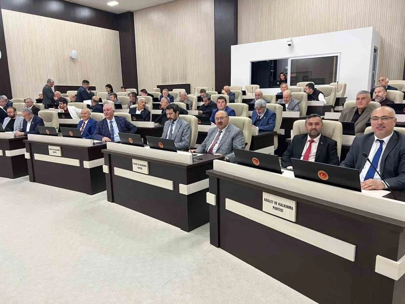 MHP’li Meclis üyesi Faruk Kökçür: “Tiktok uygulaması Türkiye’de yasaklansın”