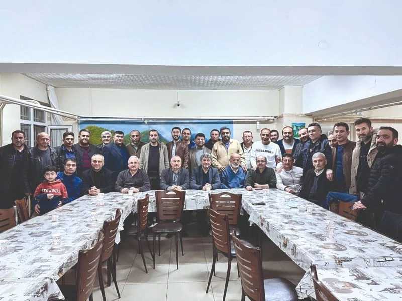 Mezun öğrenciler yıllar sonra iftar yemeğinde buluştu
