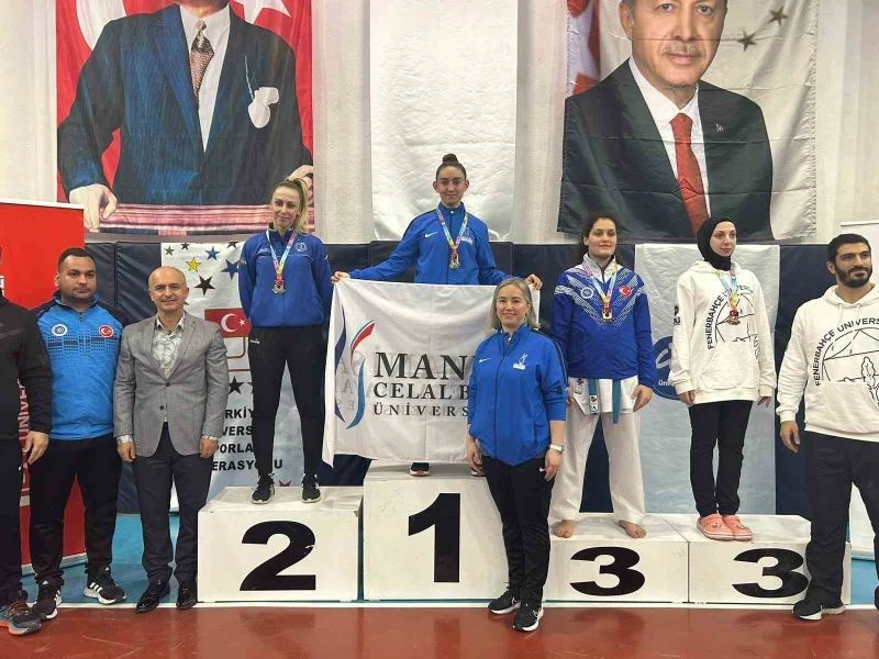 Manisalı karateci Üniversitelerarası Türkiye şampiyonu oldu
