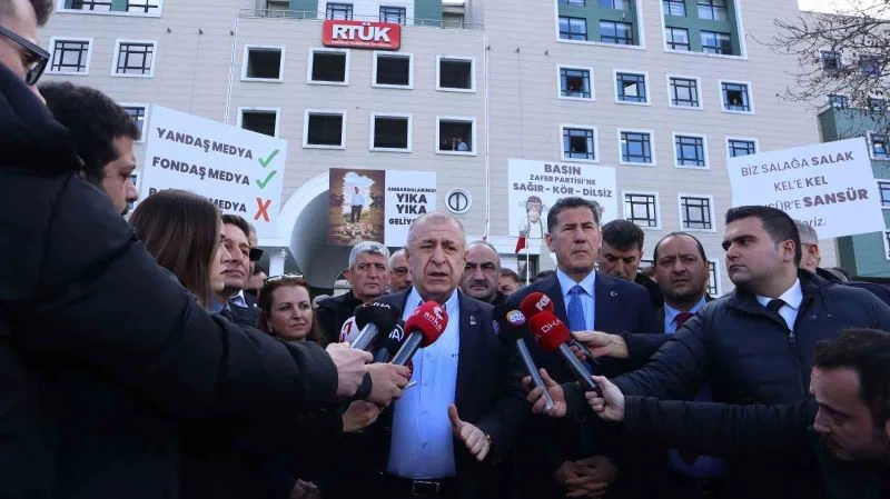 Ümit Özdağ: “Televizyonlarda olmayabiliriz ama meydanlarda olmaya devam edeceğiz”
