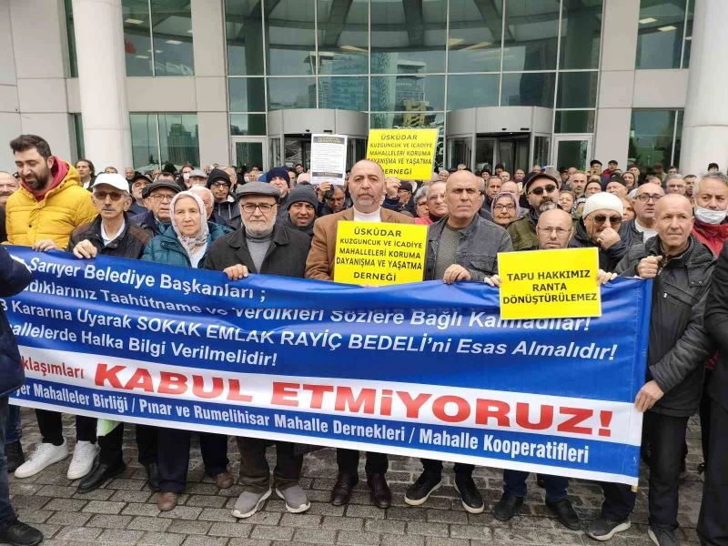 Sarıyer Belediyesi önünde 