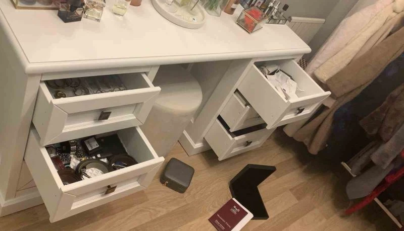 Avcılar’da yeni evlenen çiftin evine giren hırsız, 450 bin lira değerinde ziynet eşyası çaldı
