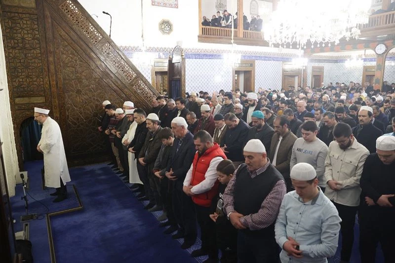 Diyanet İşleri Başkanı Erbaş, Hacı Bayram Veli Camii’nde teravih namazı kıldırdı
