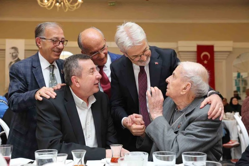 Başkan Turgay Erdem şehit yakınları ve gazilerle iftarda buluştu
