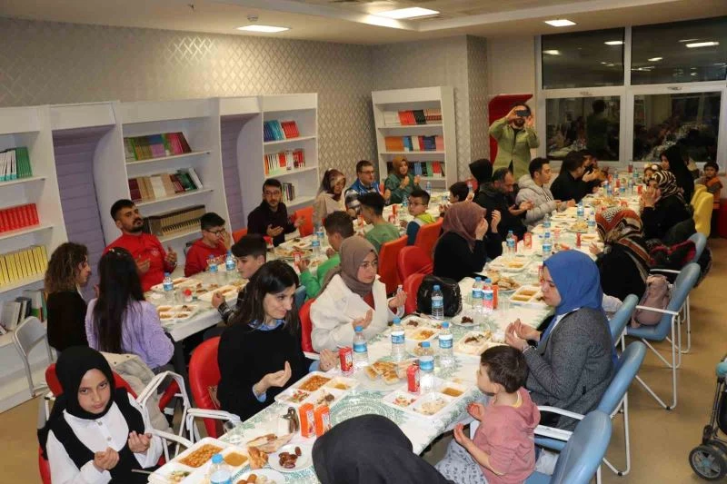 Depremzede ve huzurevi sakinlerine iftar
