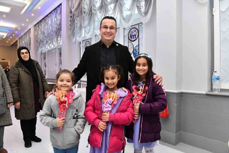 Başkan Kanar, şehit yakınları ve gazi aileleri ile iftar sofrasında buluştu
