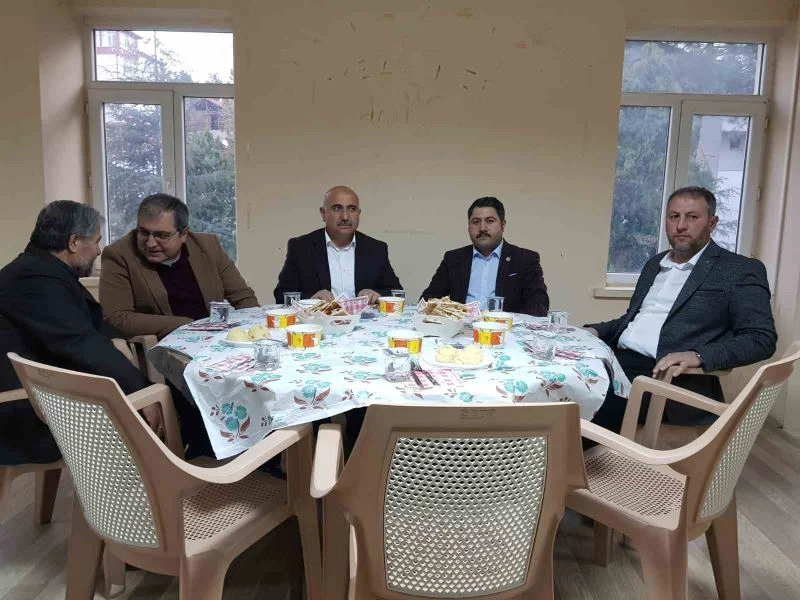 Bayat Belediyesi’nden kamu çalışanlarına iftar
