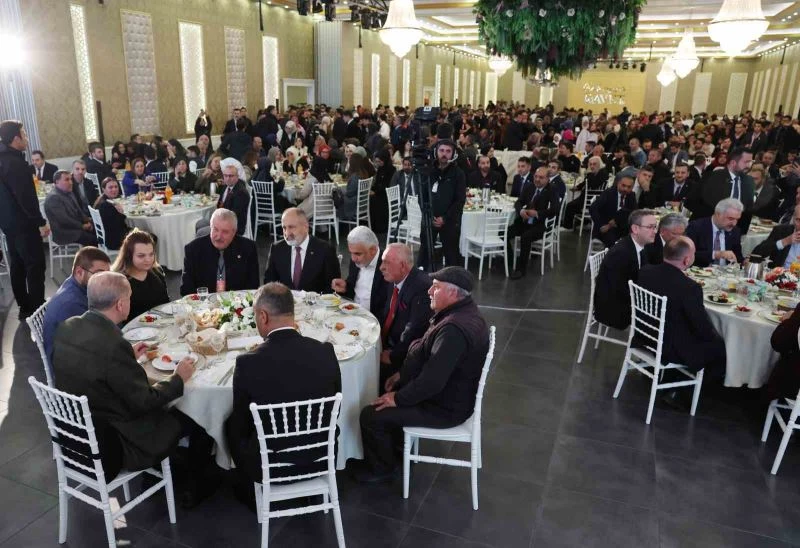 Cumhurbaşkanı Erdoğan: “Sosyal konut projelerimizle Roman vatandaşlarımızı huzurlu, modern ve nezih evlerine kavuşturuyoruz