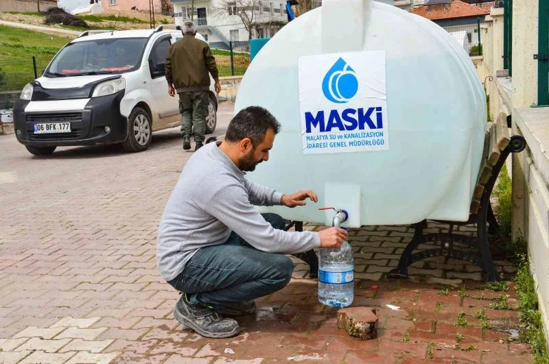 Malatya’da vatandaşların ihtiyacı tankerlerle karşılanıyor
