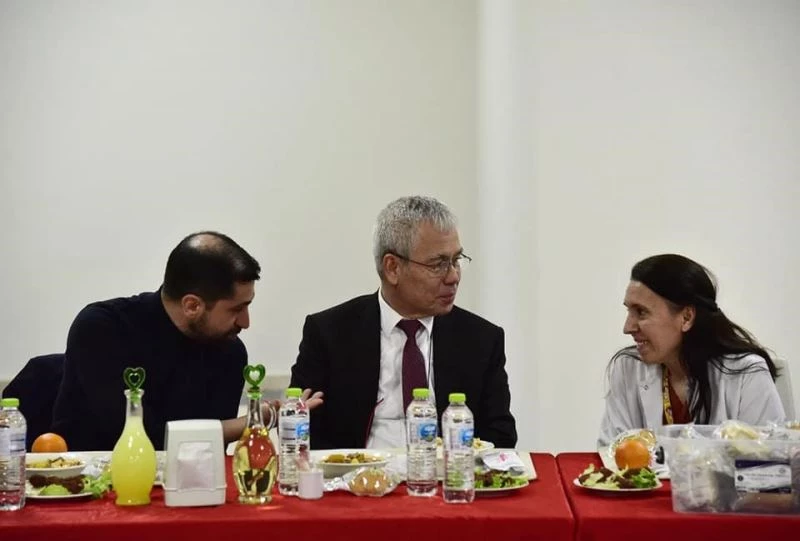 Vali Yardımcısı Çorav ve Müdür Damkacı sağlık çalışanları ile buluştu
