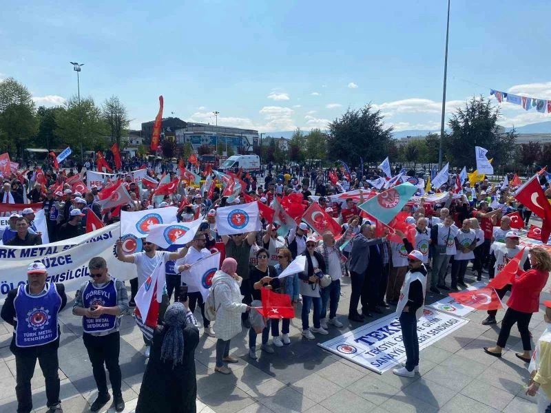 Düzce’de 1 Mayıs Emek ve Dayanışma Günü coşkuyla kutlandı
