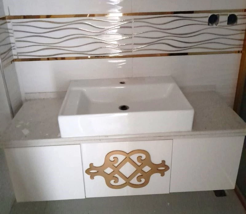 Dairenin musluklarına kadar çaldılar
