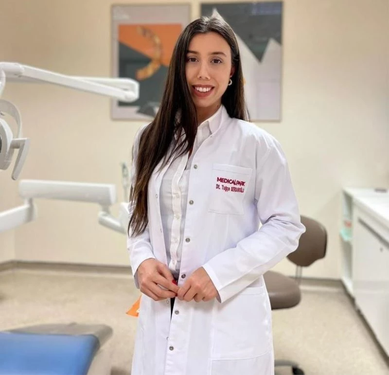 Dt. Serdaroğlu: “Renk değiştiren dişler tedavi edilebilir”
