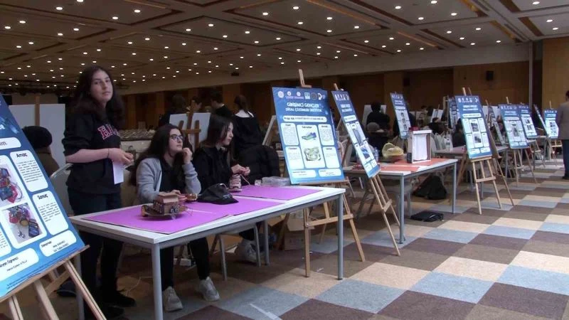 Bahçelievler’de lise öğrencilerinin ürettiği ürünler Dijital Proje Festivali’nde sergilendi
