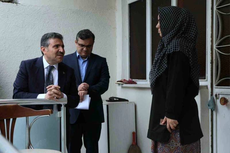 Vali Atay vatandaşlarla bir araya geldi
