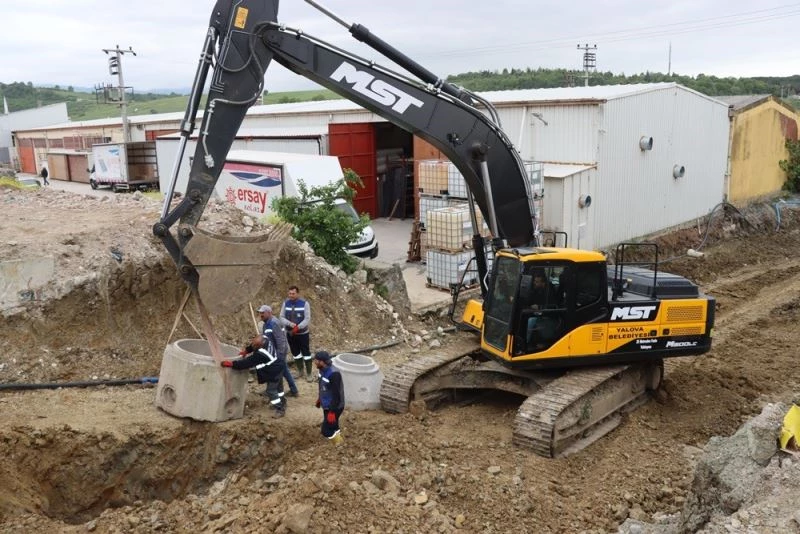 Kirazlı Sanayi Sitesi’nin kanalizasyon hattı yenileniyor
